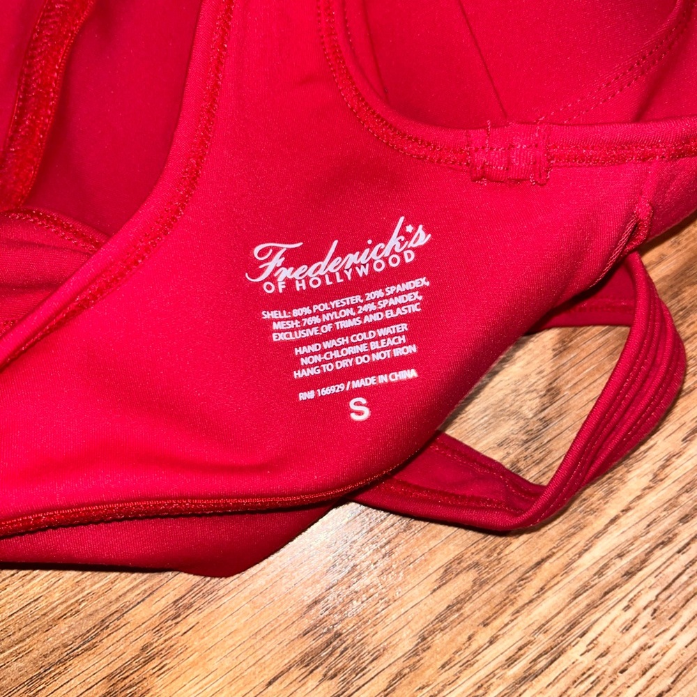 Frederick's of Hollywood Bold Red Activewear - Picture 8 of 9
